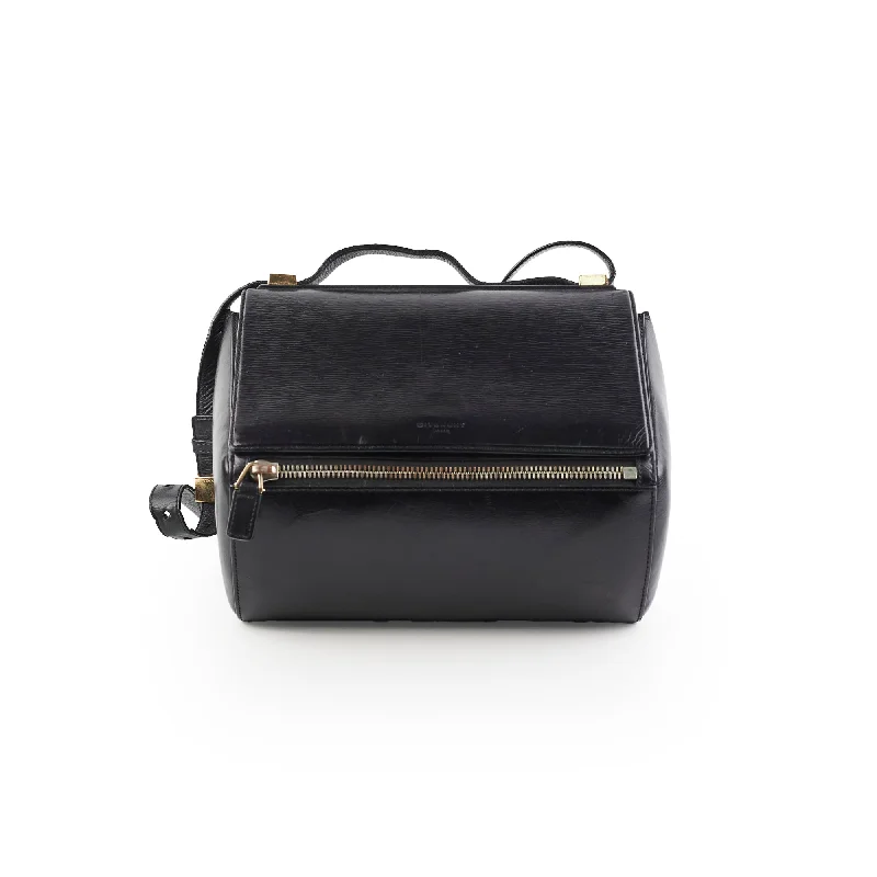 Handle bags with top flaps for a secure and stylish way to close the bag-Givenchy Pandora Box Medium Black