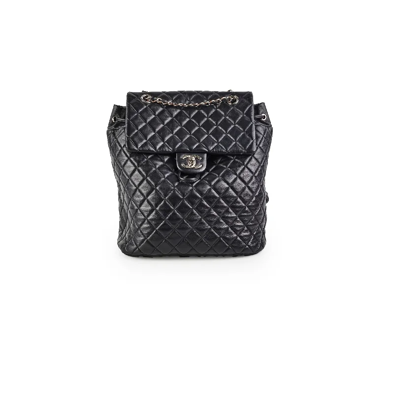 Handle bags with oversized designs for a bold, fashion-forward silhouette-Chanel Large Black Urban Spirit Backpack