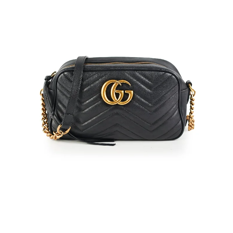 Handle bags with chain handles for a luxurious and high-fashion appeal-Gucci Small Marmont Black