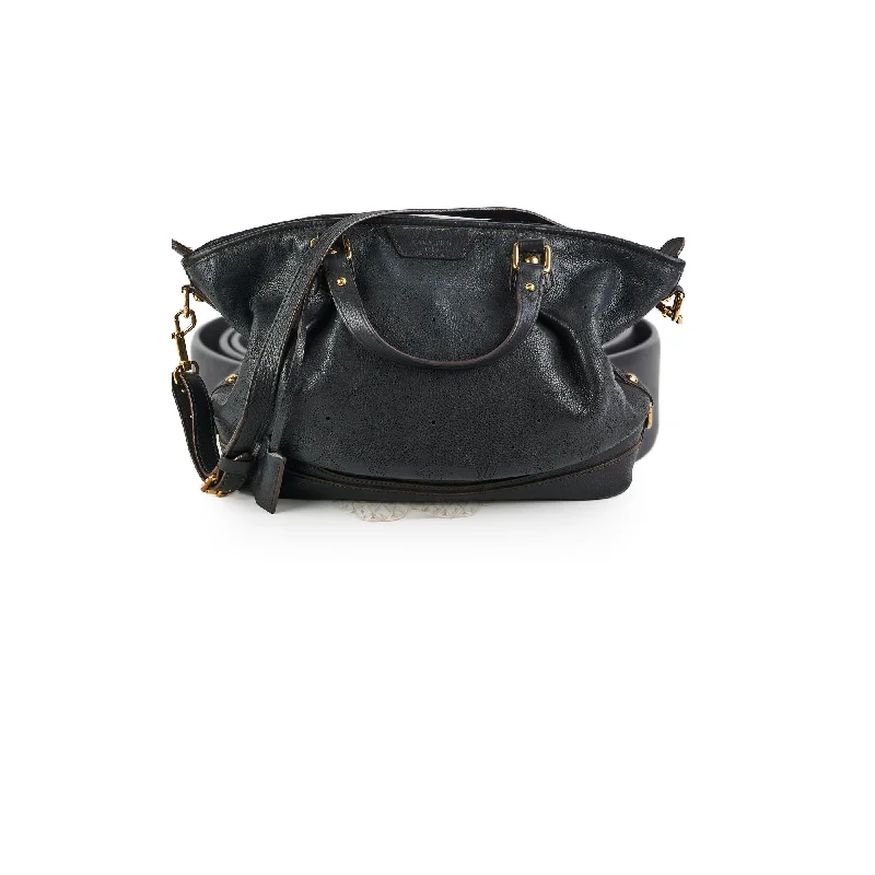 Handle bags with contrasting materials for a bold and unique fashion statement-Louis Vuitton Mahina Tote Black