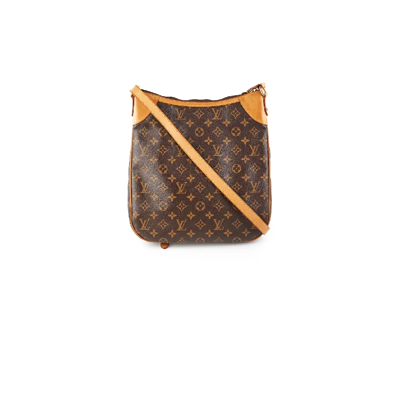 Handle bags with unique shapes for a creative, fashion-forward appearance-Louis Vuitton Old Odeon PM