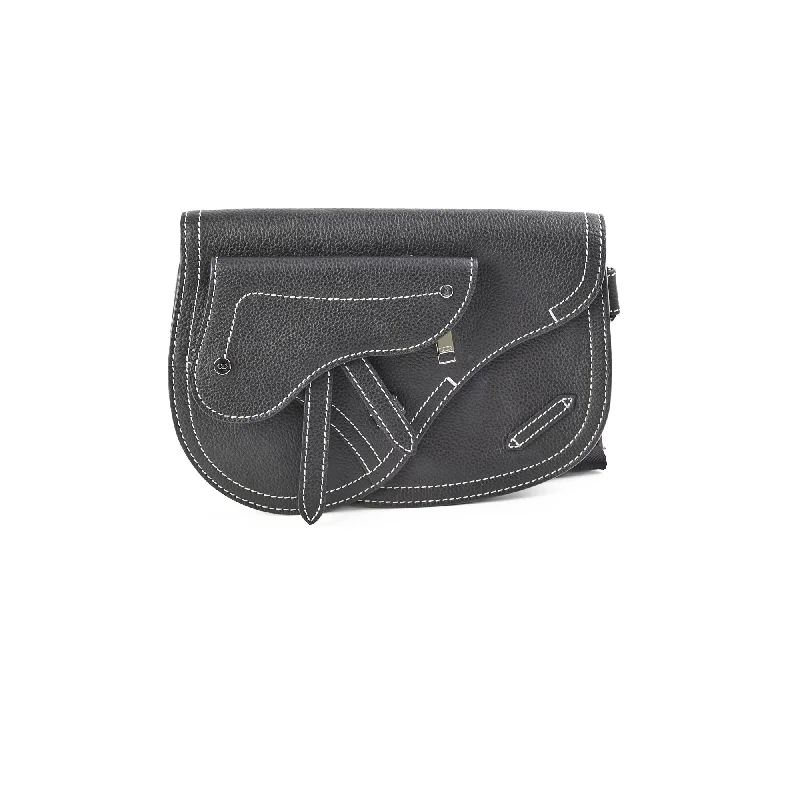 Handle bags with minimal embellishments for a clean and simple aesthetic-Dior Men Saddle Messenger Bag Black