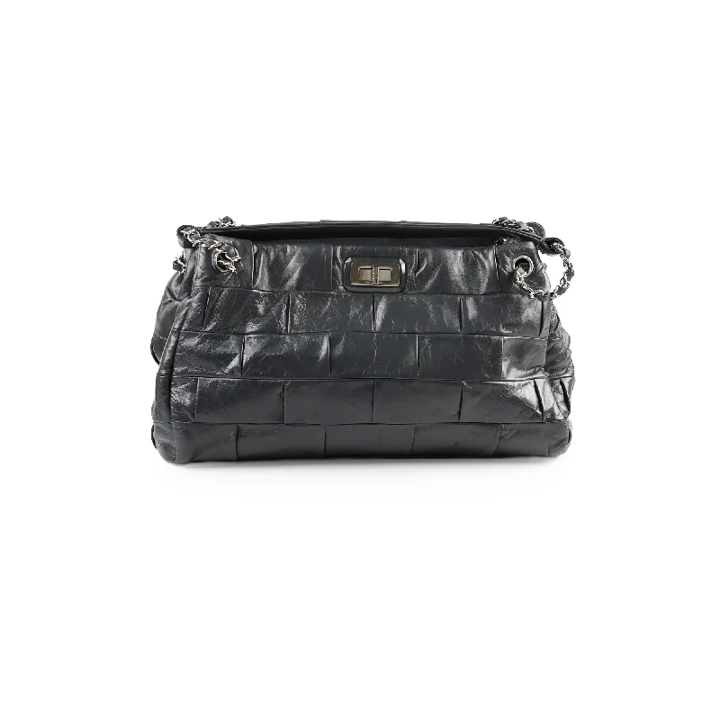 Handle bags with contrasting materials for a bold and unique fashion statement-Chanel Igloo Accordian Tote Lambskin Dark Grey