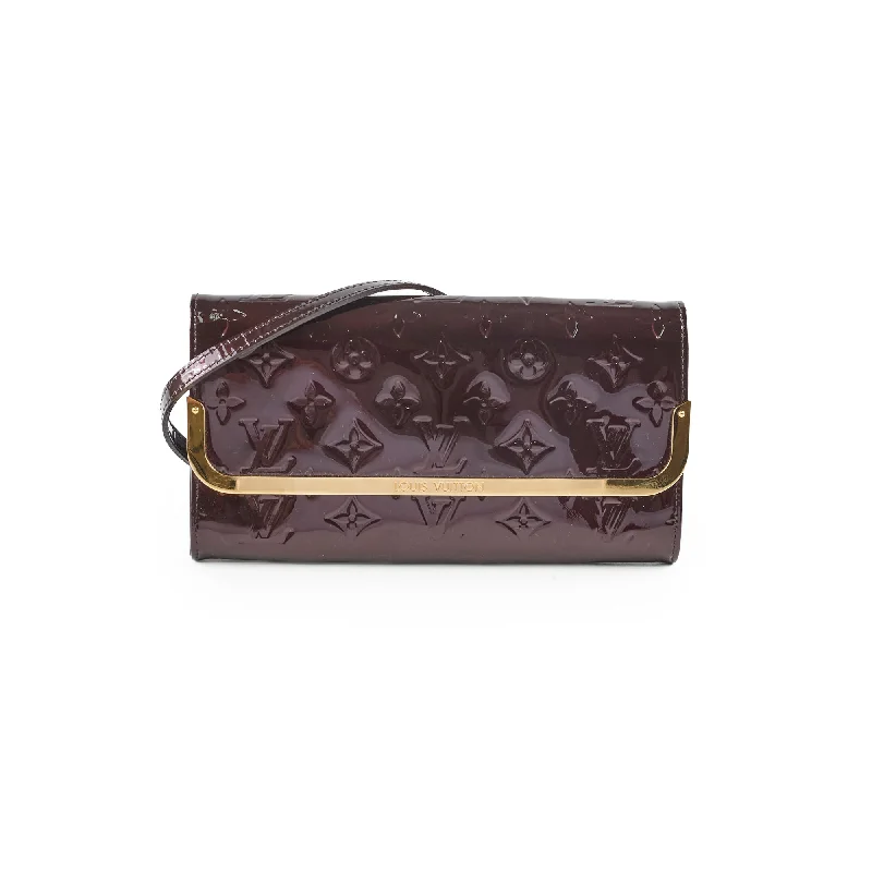 Best handle bags with a classic boxy shape for a timeless, elegant style-Louis Vuitton Vernis Clutch Amarante