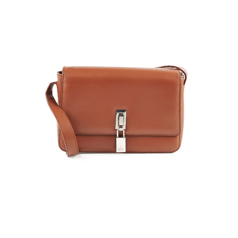 Handle bags with gold-tone accents for a luxurious and eye-catching appearance-Gucci Leather Brown Shoulder Bag