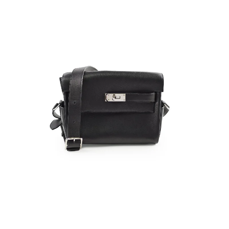 Stylish handle bags with fringe details for a boho-chic and carefree look-Hermes Kelly Messenger PM Bag Black