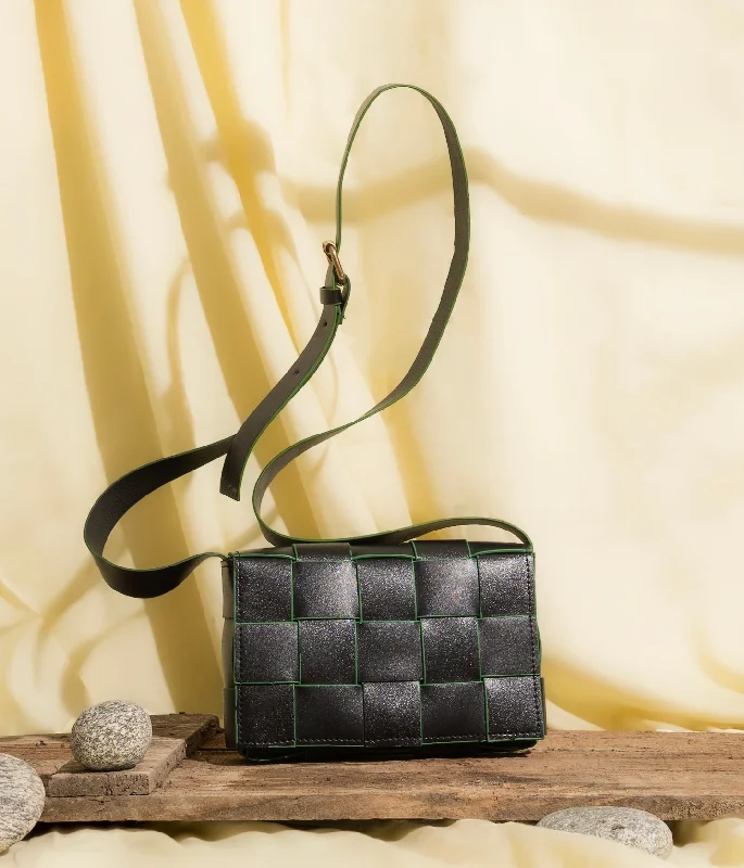 Best handle bags with classic designs for a timeless, versatile accessory-Casette Interlocked Grid Bag