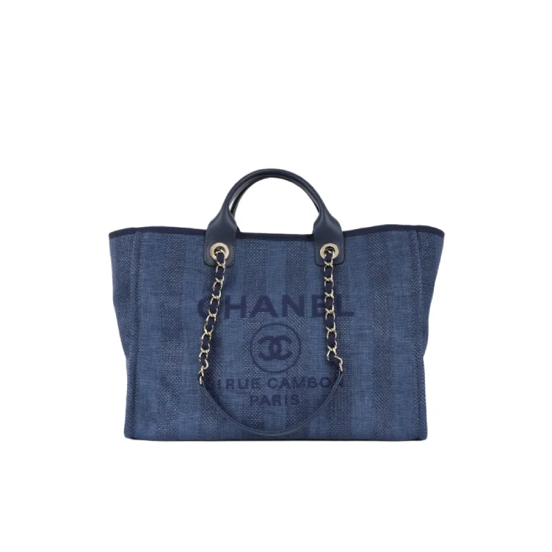 Tote bags with shoulder straps for carrying -Chanel Deauville - Large