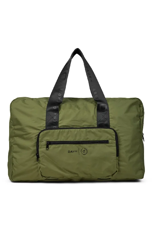 Tote bags with eco-conscious bamboo handles -DAY ET x Copenhagen Cartel 48-hour adventure bag