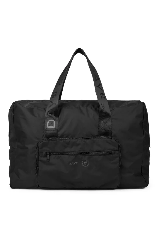 Tote bags with subtle embroidery for detail -DAY ET x Copenhagen Cartel 48-hour adventure bag - Nero