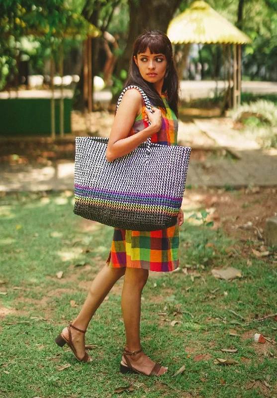 Tote bags with durable hemp for sustainability -PRE ORDER - Waiting Time 15 Days - Plastic Handmade Wire Bag - Design 1